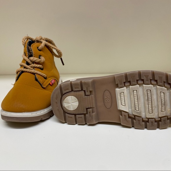 Toddler Boots size 10.5 - Picture 3 of 3